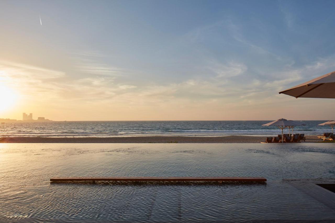 Jumeirah Mina Al Salam Ντουμπάι Εξωτερικό φωτογραφία Sunset at the beach