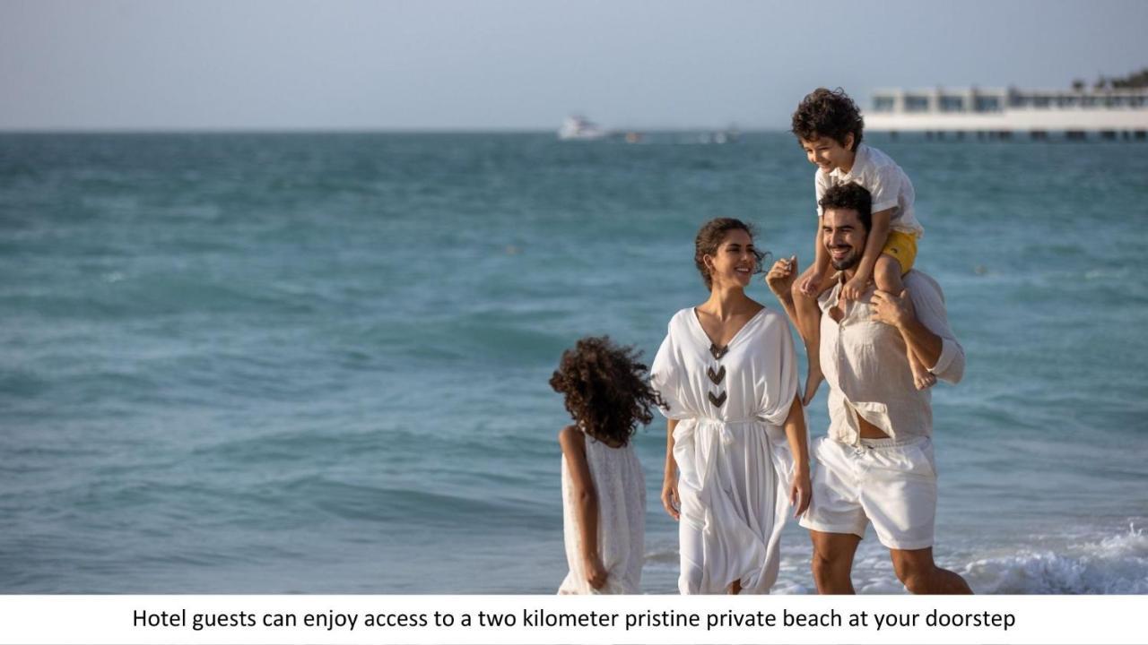 Jumeirah Mina Al Salam Ντουμπάι Εξωτερικό φωτογραφία A family at Jumeirah Beach Hotel