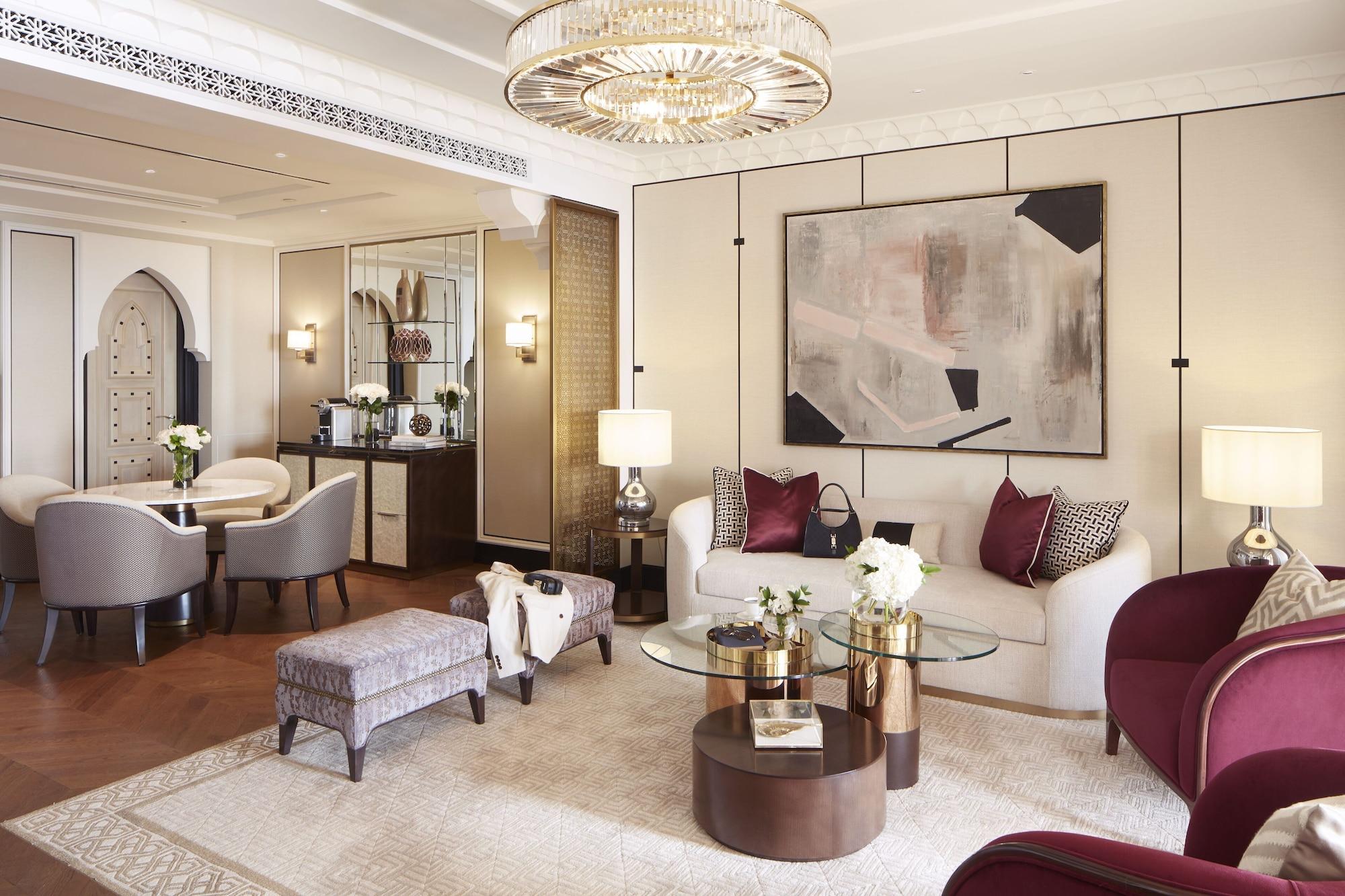 Jumeirah Mina Al Salam Ντουμπάι Εξωτερικό φωτογραφία A suite at the Ritz-Carlton, DIFC